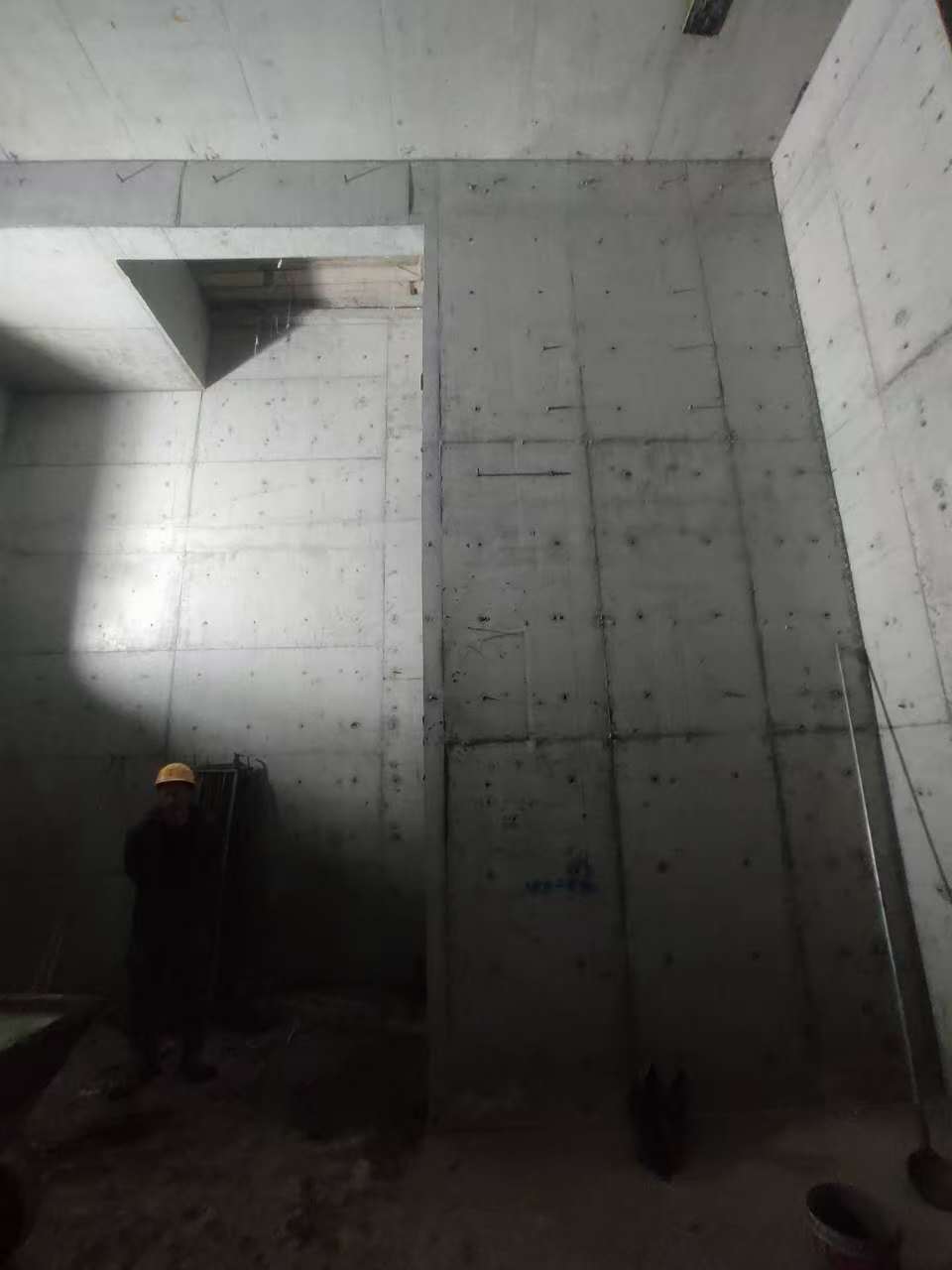 昌吉墙上开槽钢筋断了有影响吗
